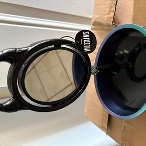 Disney Villains Black and Iridescent Hand Mirror (Maleficent Body Care Tray)